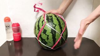 【閲覧注意】スイカとセックスしてみた! I had Sex with a Watermelon. 【無修正】