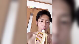 Good-looking guy who enjoys bananas in SEXY ♡