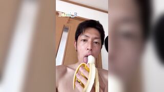 Good-looking guy who enjoys bananas in SEXY ♡