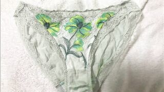 義妹の使い込んだライトグリーンパンティにいたずら/i Played with my Sister-in-law's Light Green Panties.