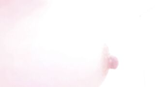 Bubble-covered Nipple Masturbation【angle from the Side】